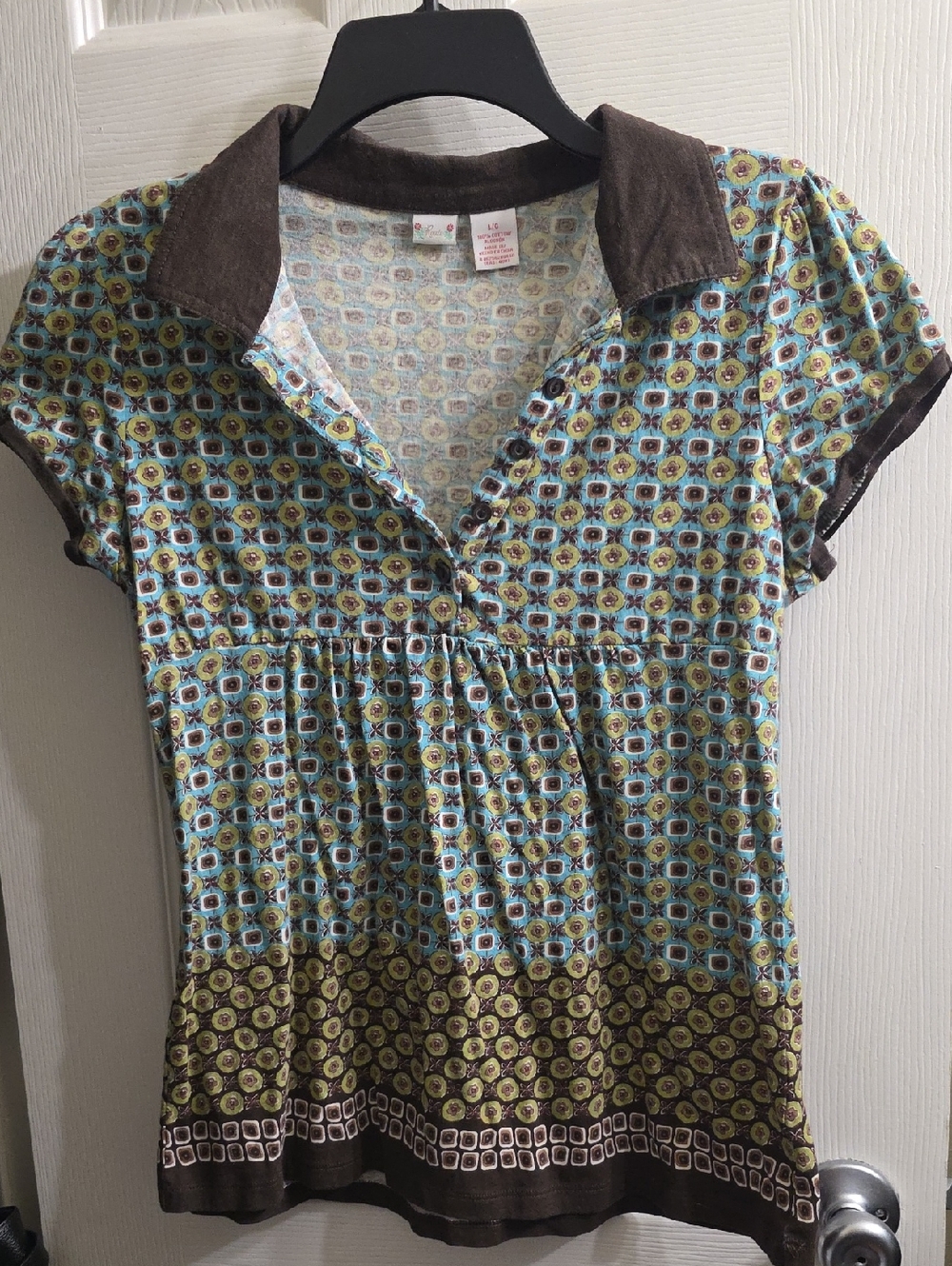 Button-Front Printed Short Sleeve Top with Contrast Collar - Blue-Green & Brown